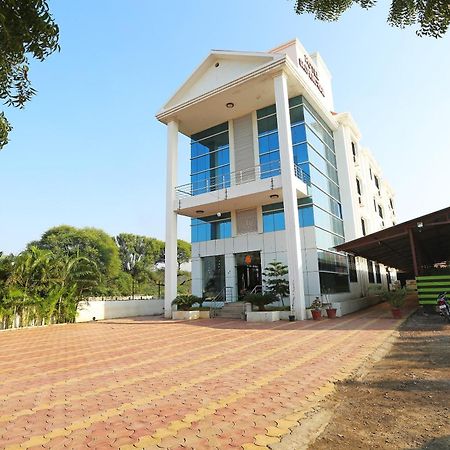 SPOT ON 10418 Hotel Sai Pancham Shirdi Exterior foto