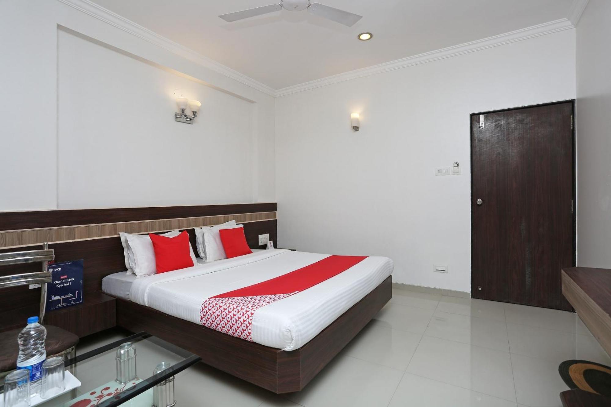 SPOT ON 10418 Hotel Sai Pancham Shirdi Exterior foto