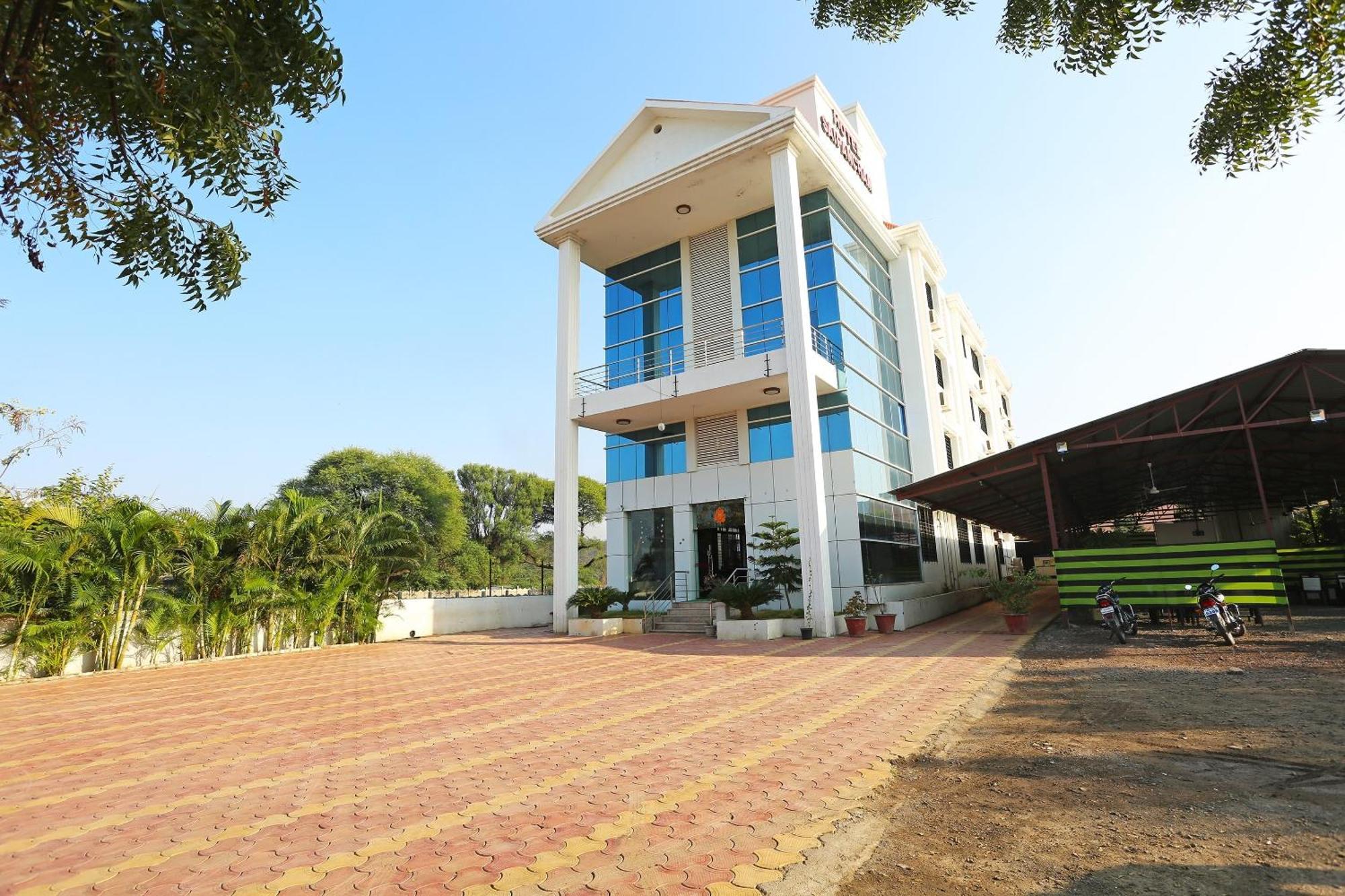 SPOT ON 10418 Hotel Sai Pancham Shirdi Exterior foto